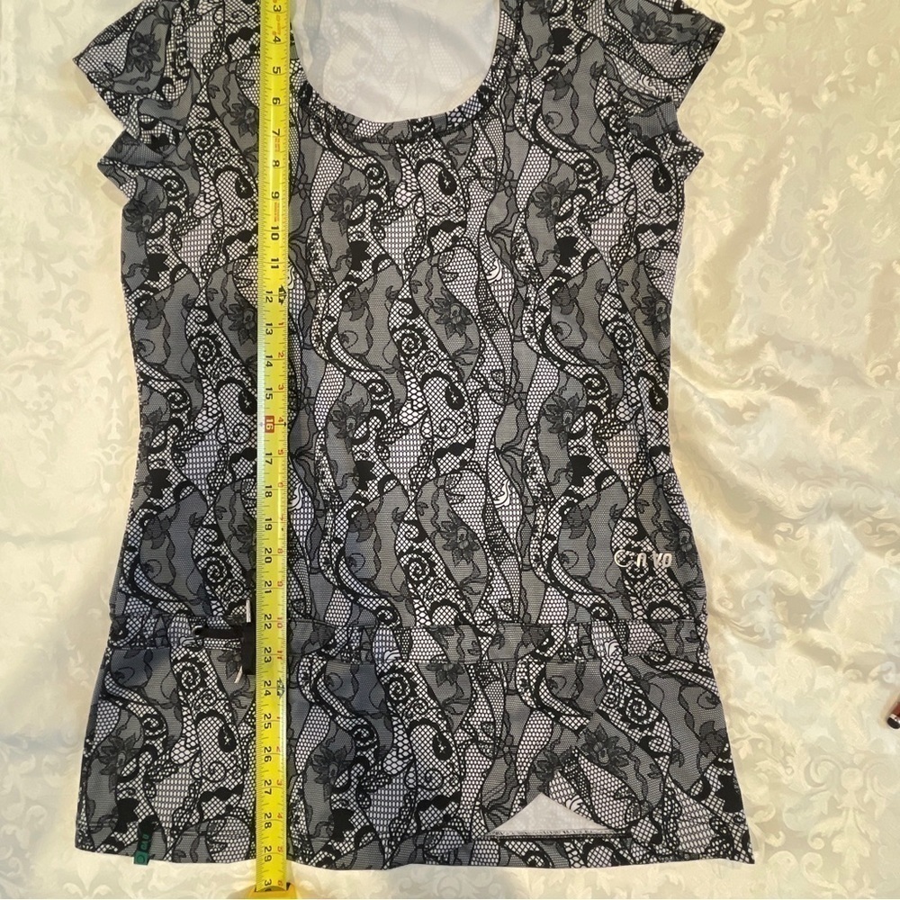 Nivo NVO Black and White Golf Athletic Top Small - Picture 14 of 16